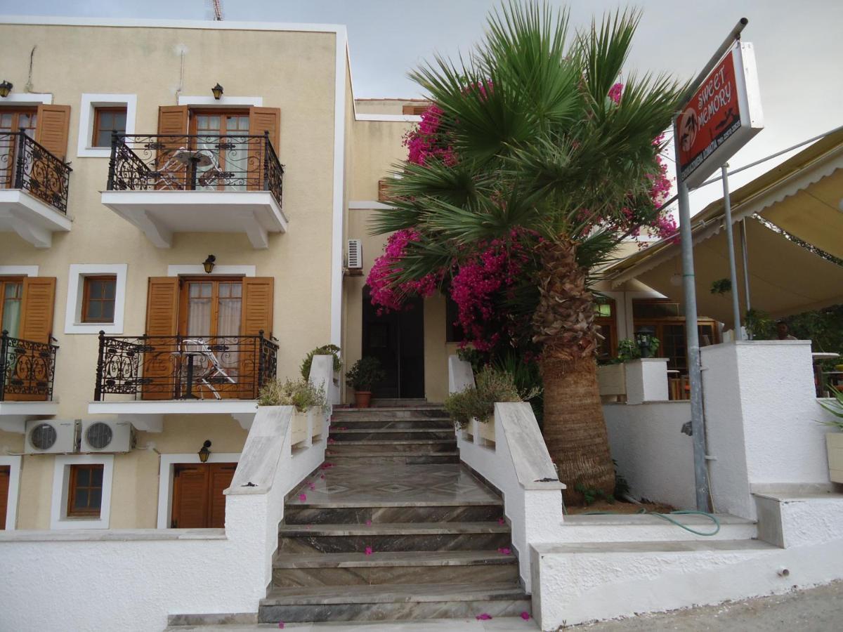 Sweetmemory Hotel Agia Marina  Екстериор снимка